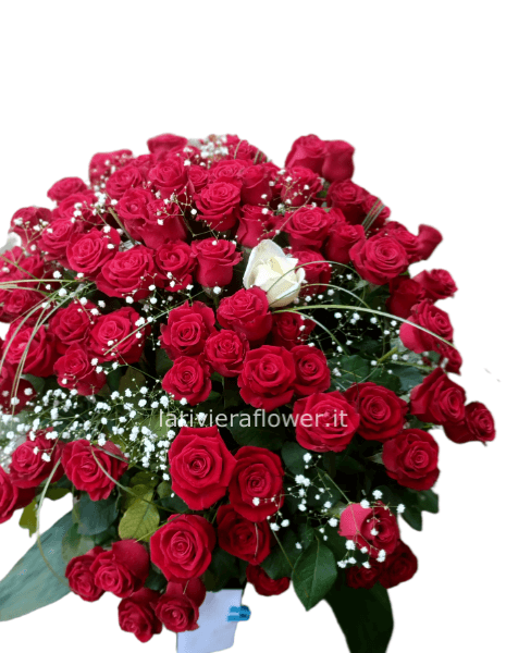 cesto con 101 rose